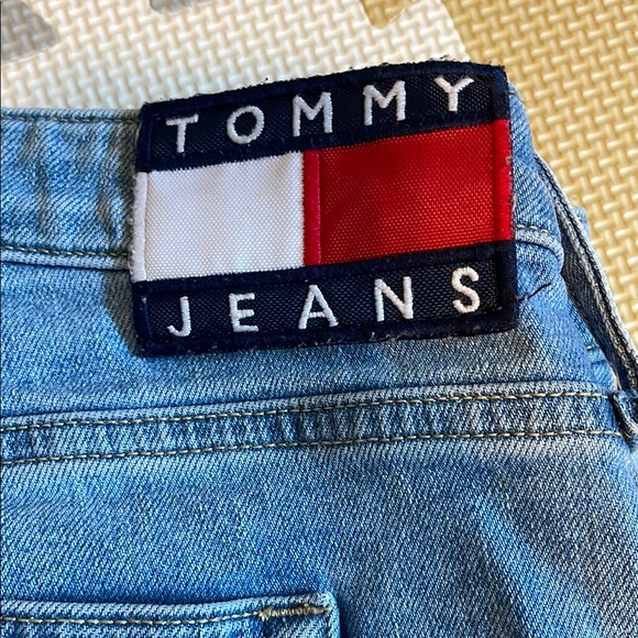 Tommy Jeans Blue- unisex “mom jeans/ boyfriend jeans” - Picture 11 of 15